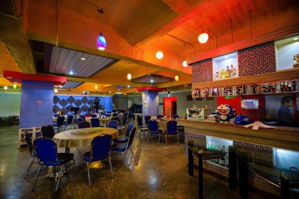 Amornsukhothai Hotel Buitenkant foto