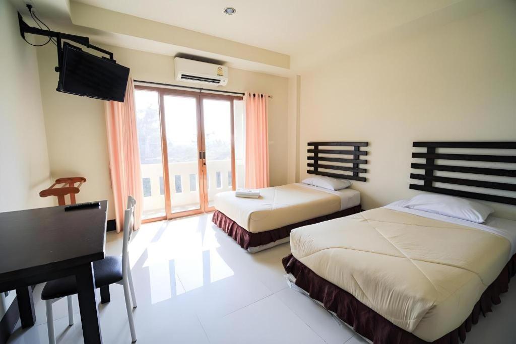 Amornsukhothai Hotel Buitenkant foto