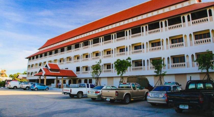 Amornsukhothai Hotel Buitenkant foto
