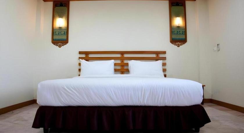 Amornsukhothai Hotel Buitenkant foto