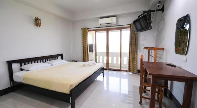 Amornsukhothai Hotel Buitenkant foto