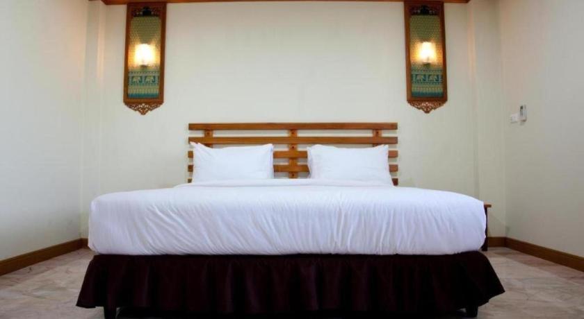 Amornsukhothai Hotel Buitenkant foto